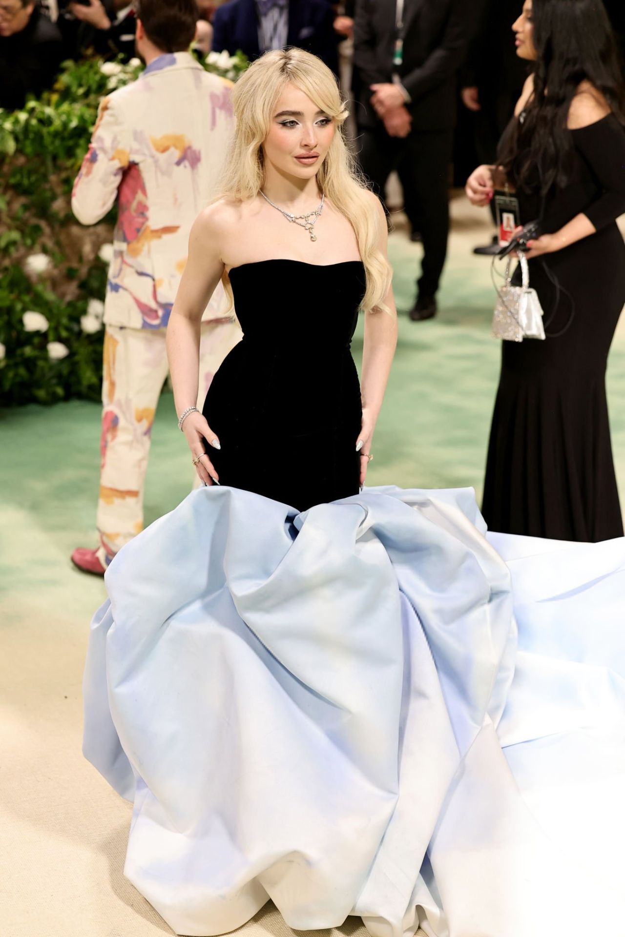 Sabrina Carpenter at Met Gala 2024 in New York City03